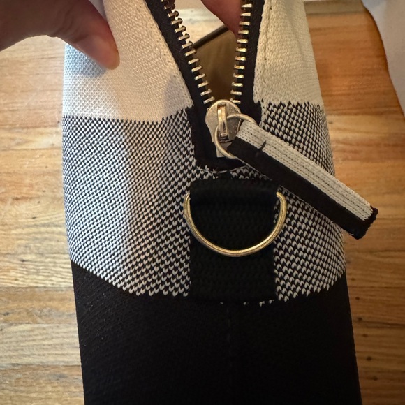 Rothy’s Vanity Pouch - Black Mist With Hooks For Cross Body.  Large Pouch Only! - Picture 4 of 10